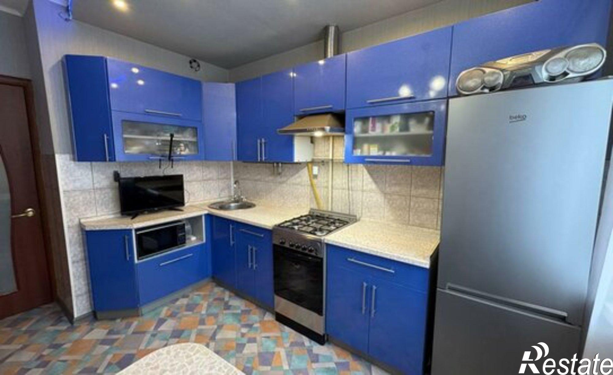 Купить квартиру за 2 960 000 рублей на ул Парижской Коммуны, 28