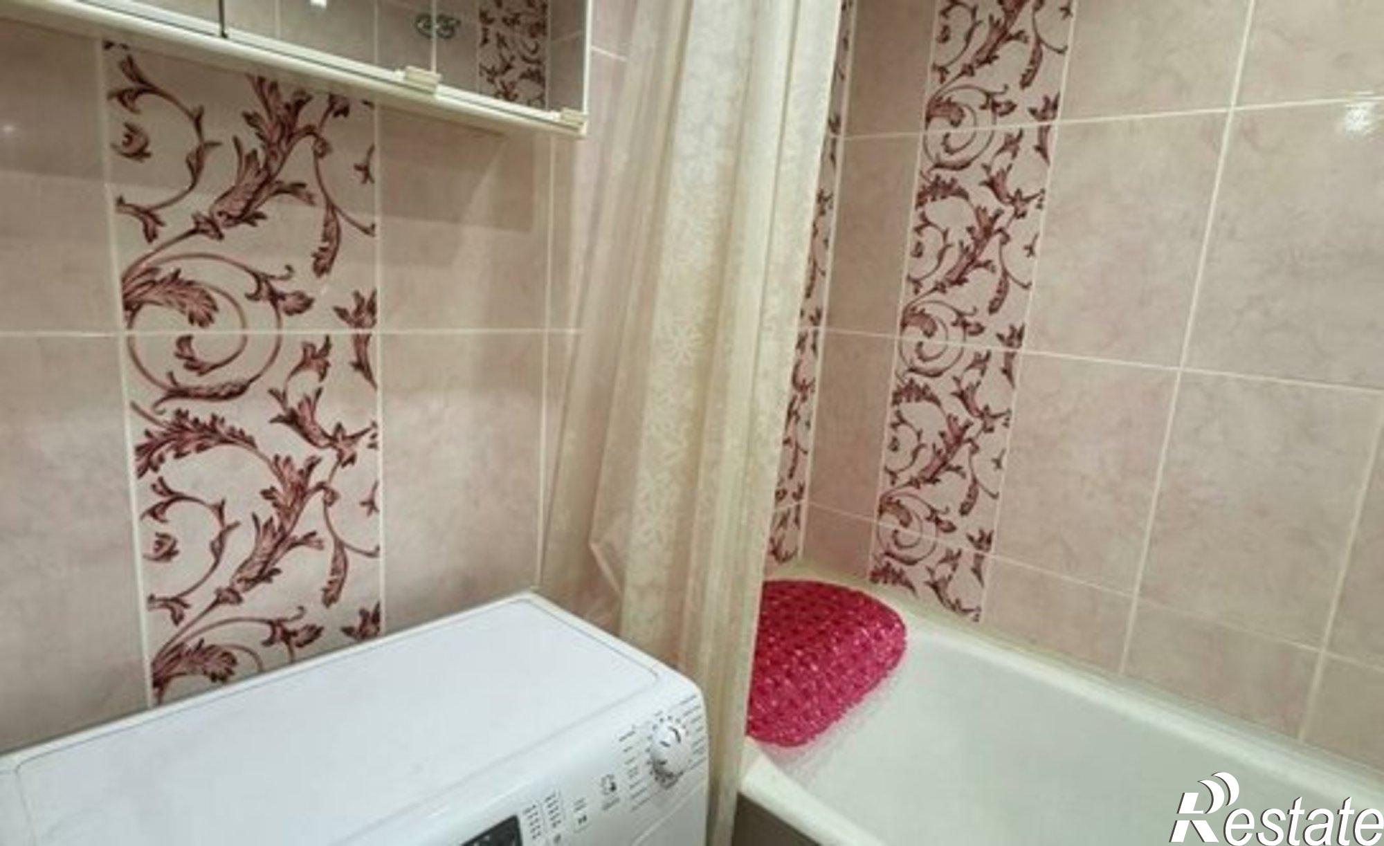 Купить квартиру за 2 960 000 рублей на ул Парижской Коммуны, 28