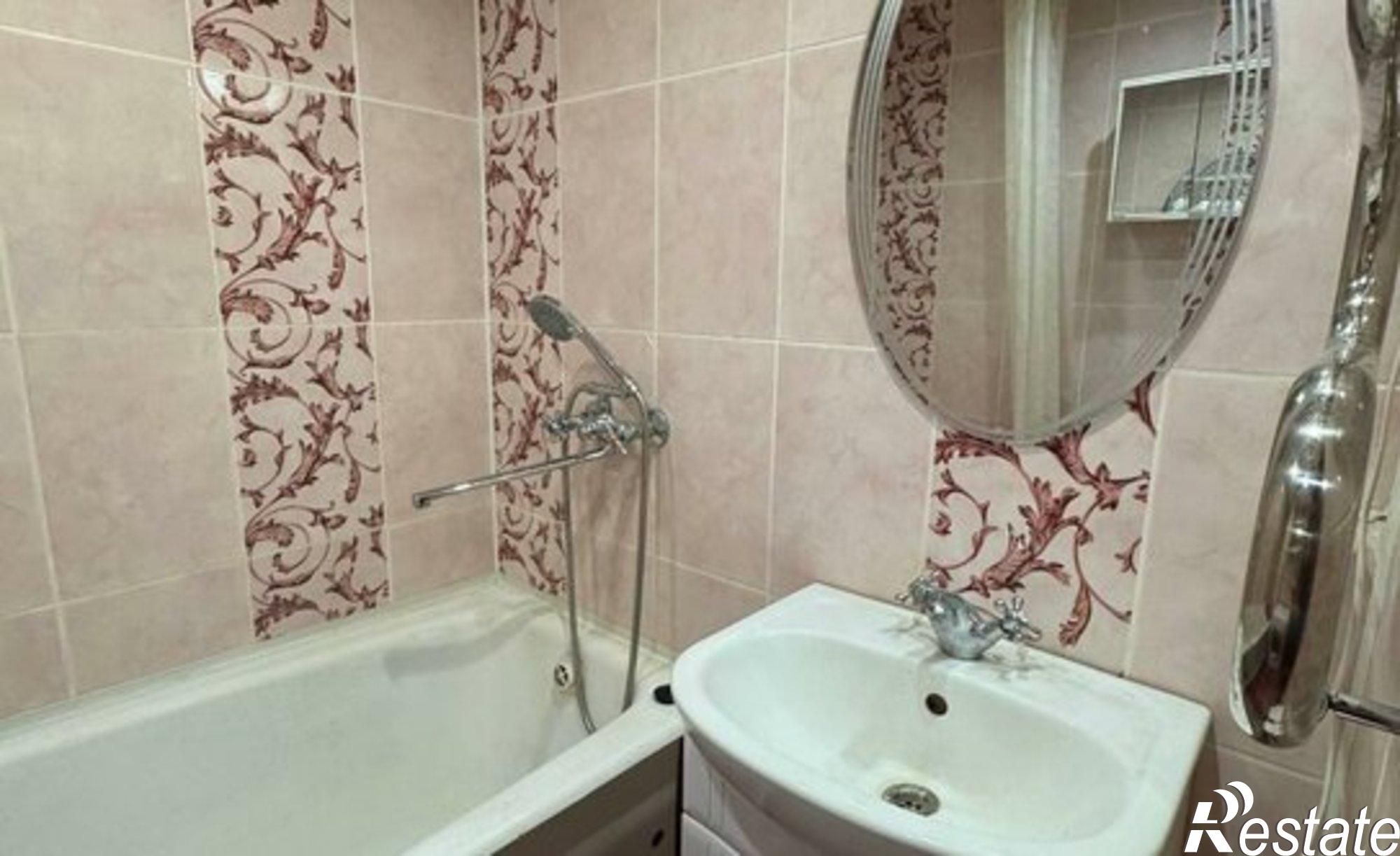 Купить квартиру за 2 960 000 рублей на ул Парижской Коммуны, 28