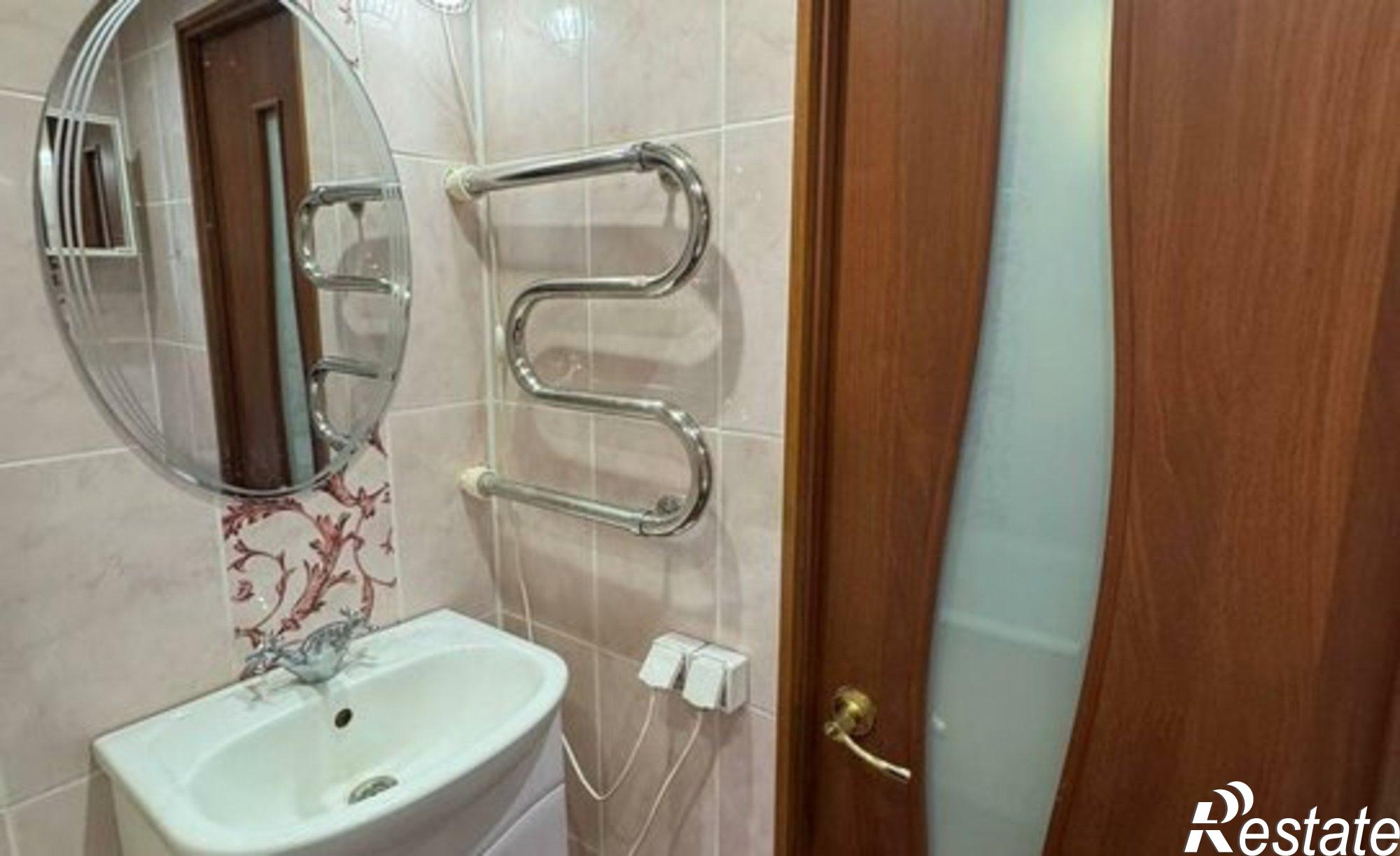 Купить квартиру за 2 960 000 рублей на ул Парижской Коммуны, 28