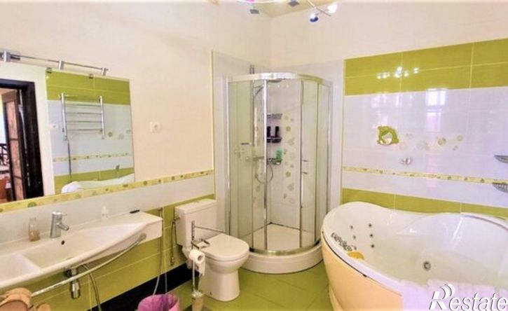 5-комн квартира улица Кабалевского, 28/1,  д. 28/1