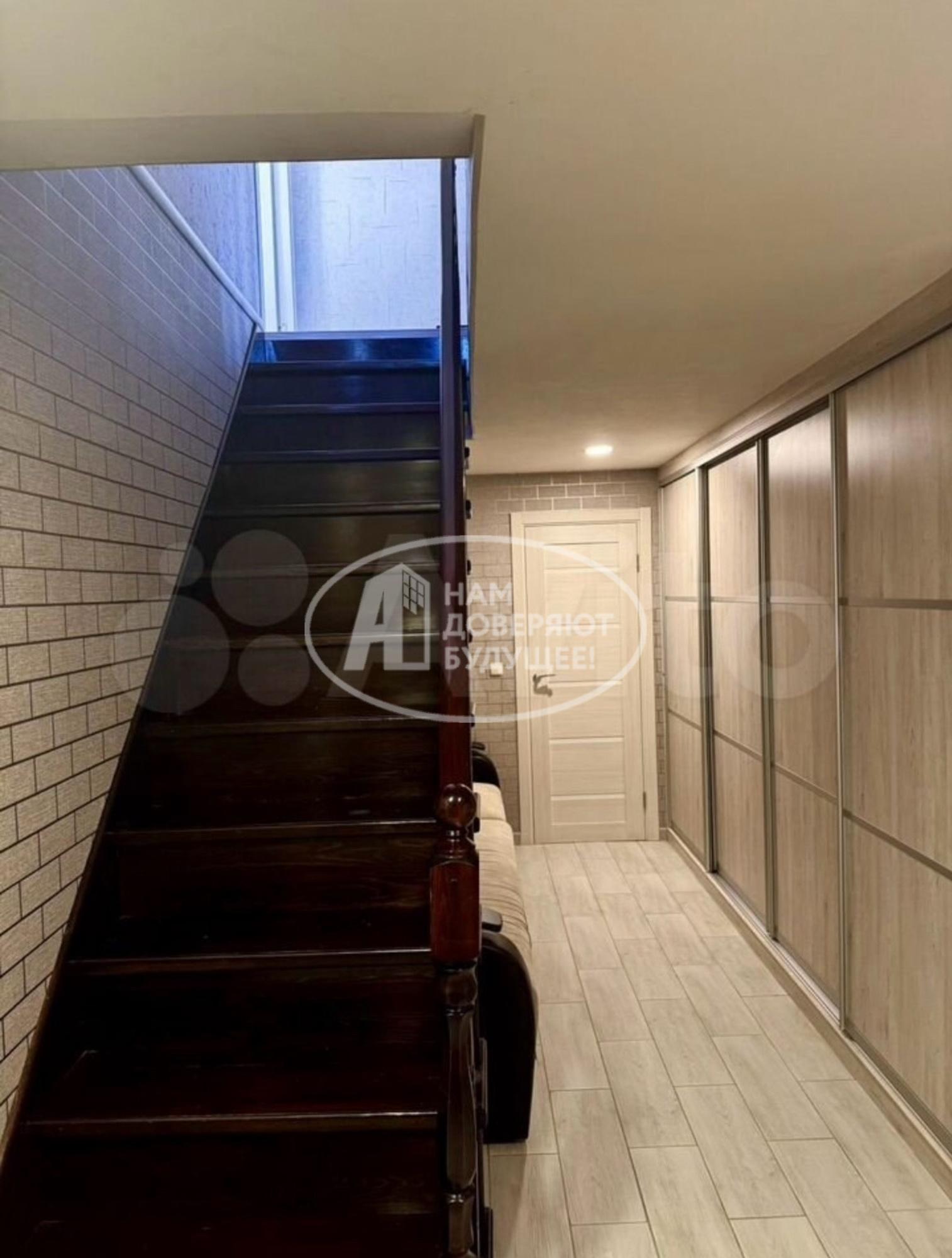 Купить дачу, дом, коттедж за 10 800 000 рублей на Солнечная улица