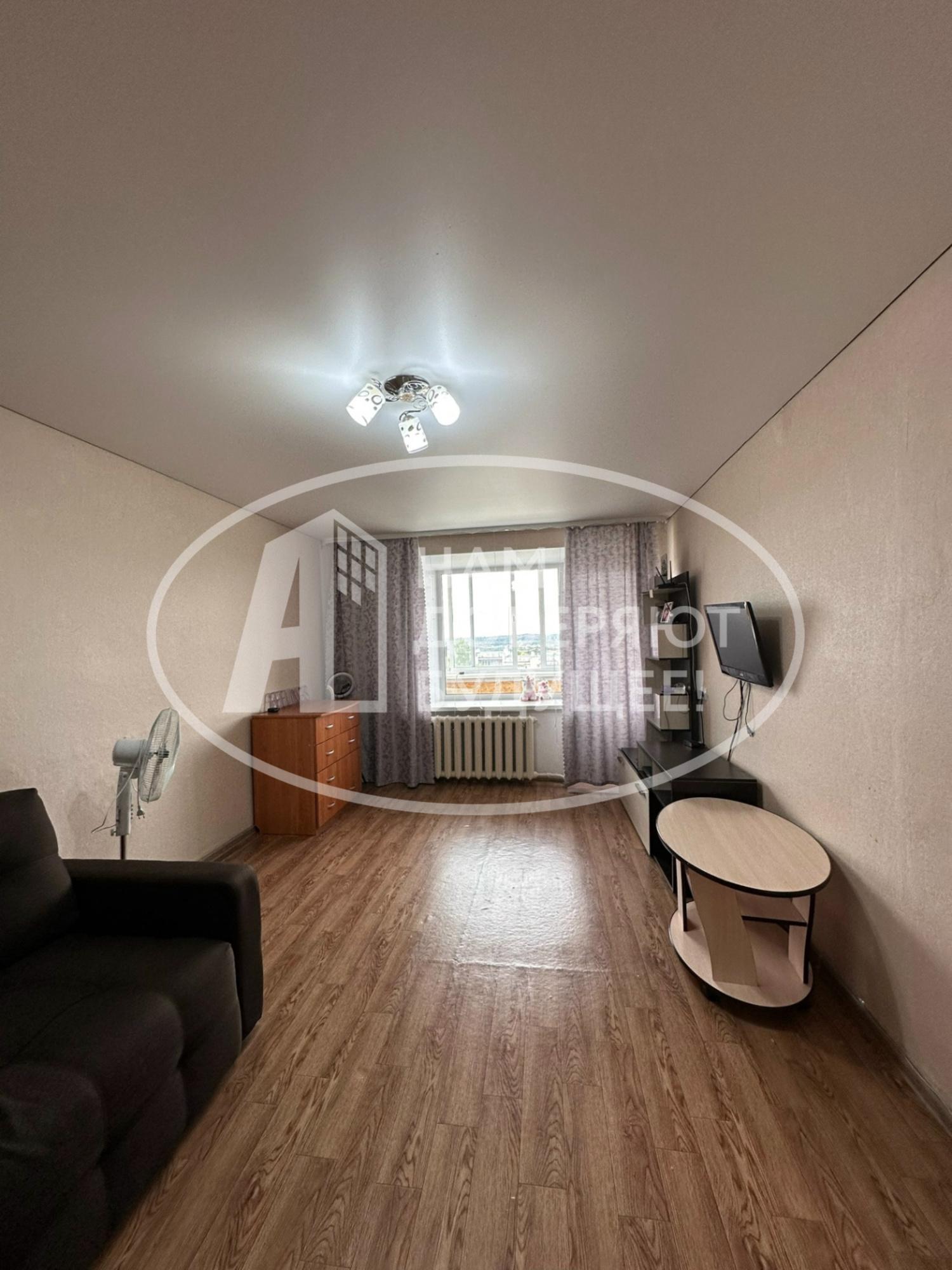 Купить квартиру за 1 990 000 рублей на Коммунистическая улица, 2