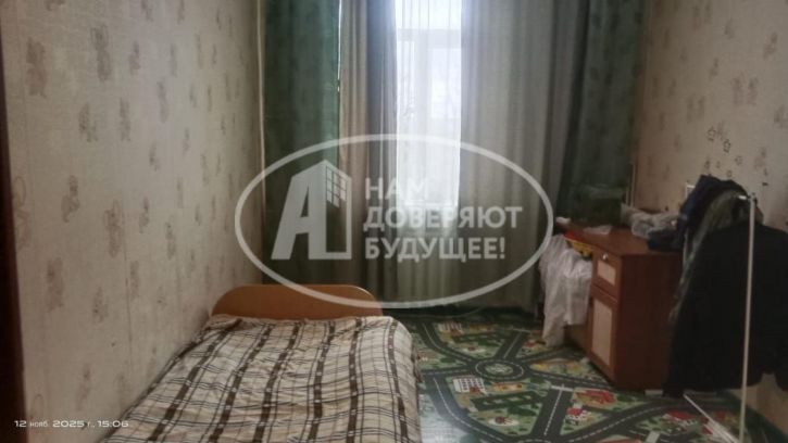 4-комн квартира Школьная улица, 15