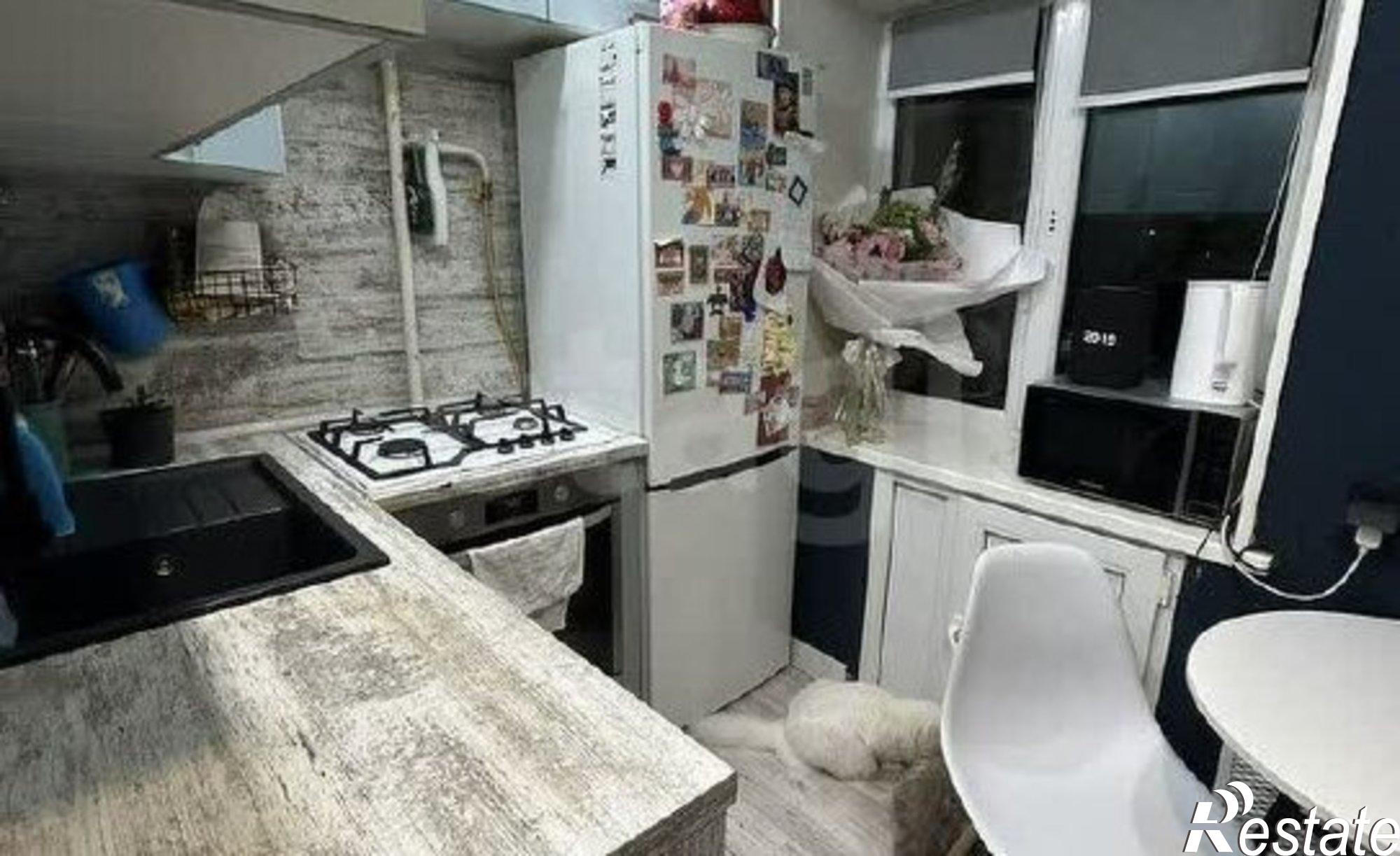 Купить квартиру за 4 650 000 рублей на ул Комарова, 4