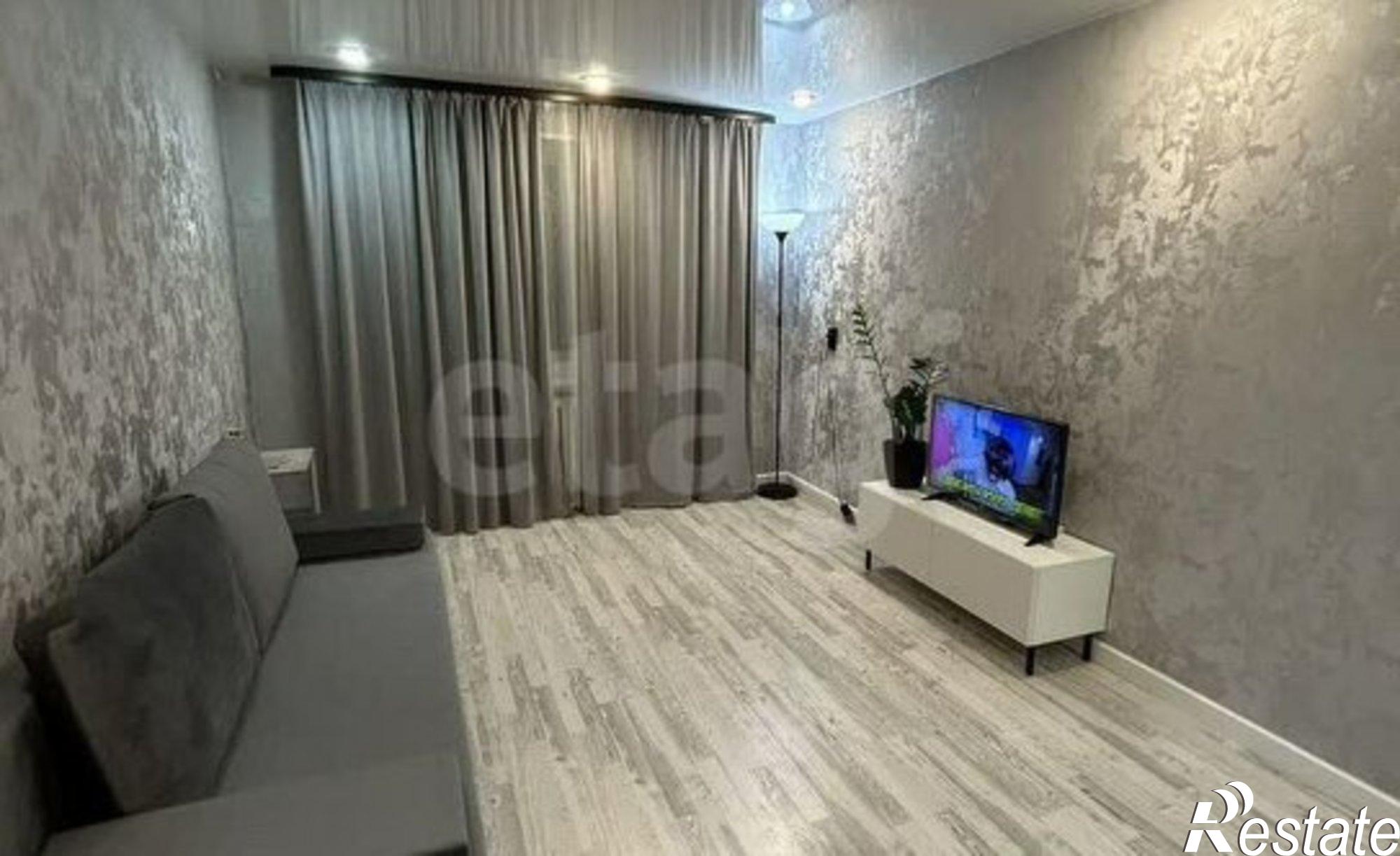 Купить квартиру за 4 650 000 рублей на ул Комарова, 4