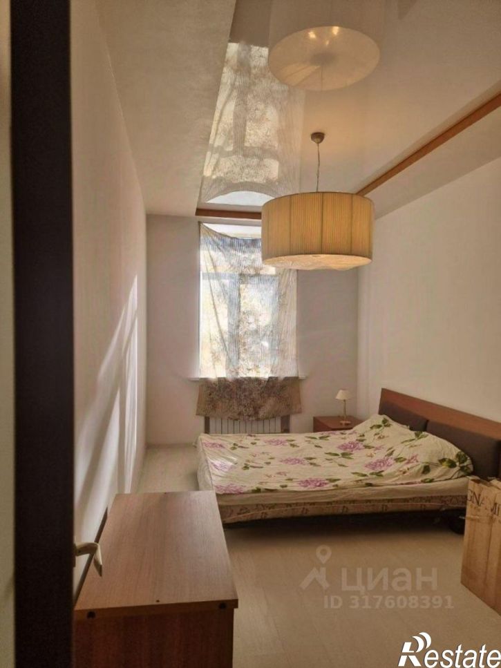 4-комн квартира ул Циренщикова, 10,  д. 10