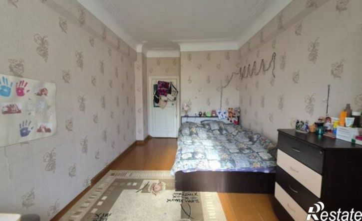 3-комн квартира Коммунистическая улица, 12,  д. 12