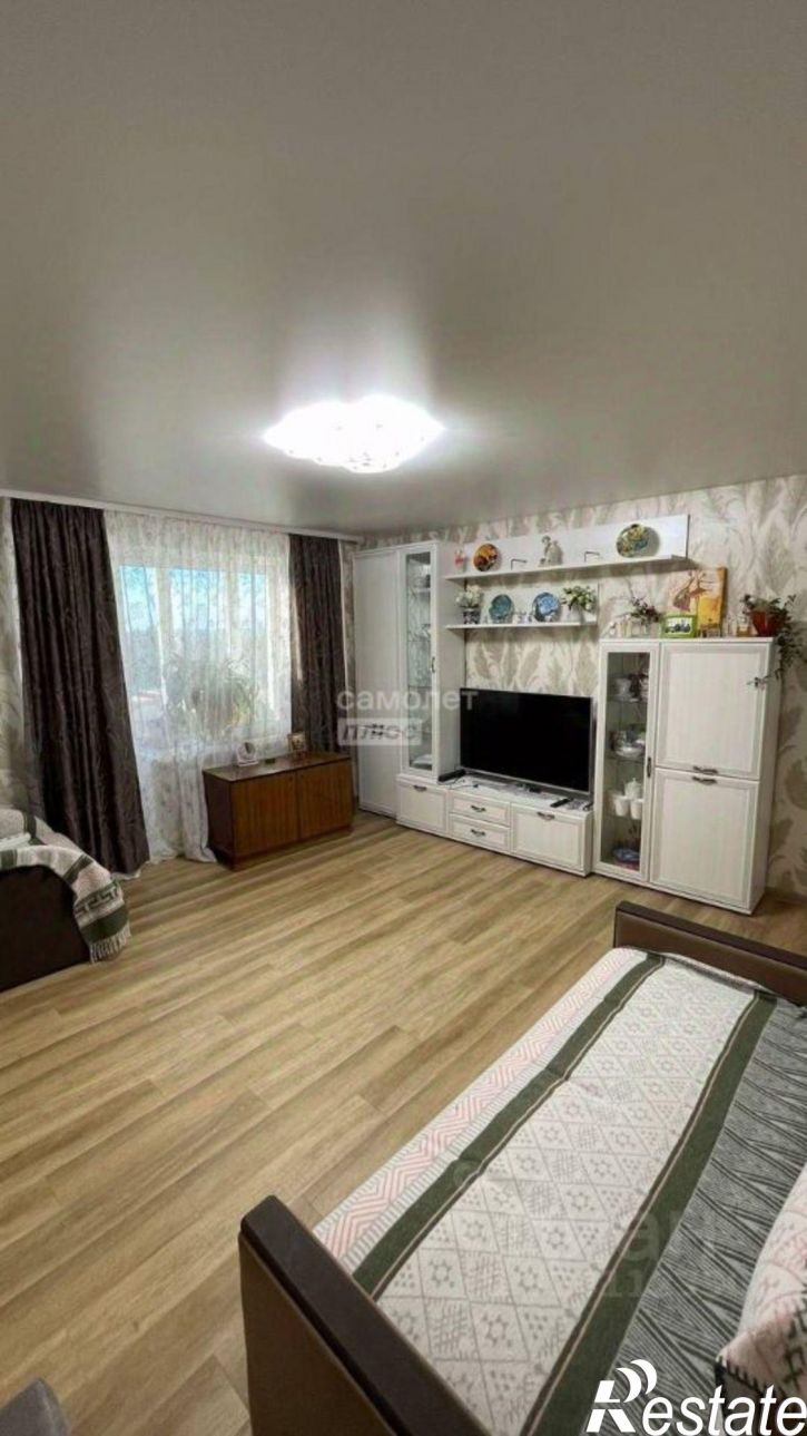 3-комн квартира ул Космонавтов, 6,  д. 6