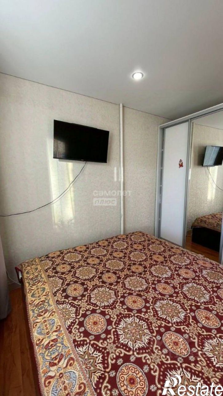 3-комн квартира ул Космонавтов, 6,  д. 6