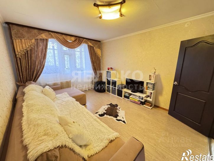 3-комн квартира ул Потемина, 8,  д. 8