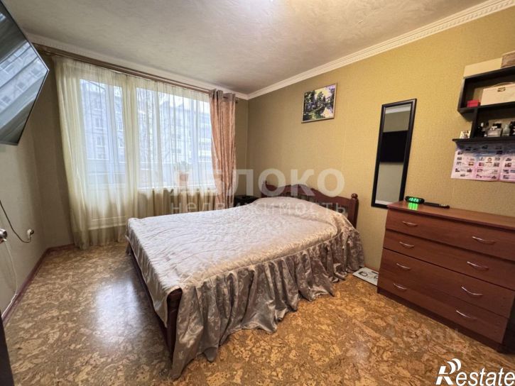 3-комн квартира ул Потемина, 8,  д. 8