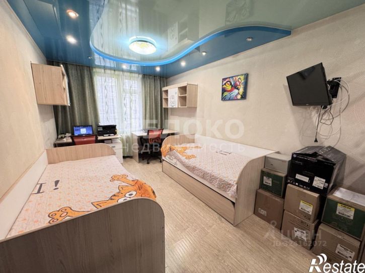 3-комн квартира ул Потемина, 8,  д. 8