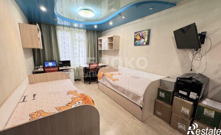 3-комн квартира ул Потемина, 8,  д. 8