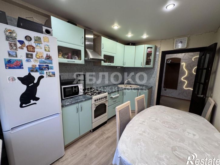 3-комн квартира ул Потемина, 8,  д. 8