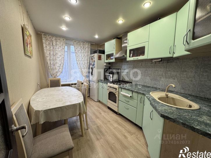 3-комн квартира ул Потемина, 8,  д. 8