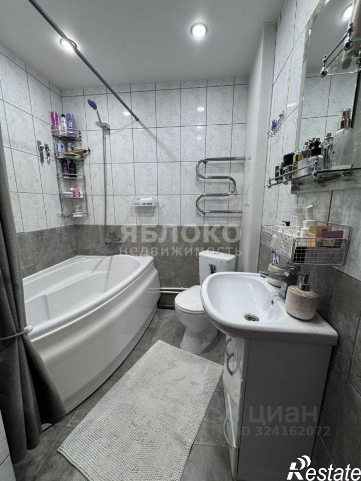 3-комн квартира ул Потемина, 8,  д. 8