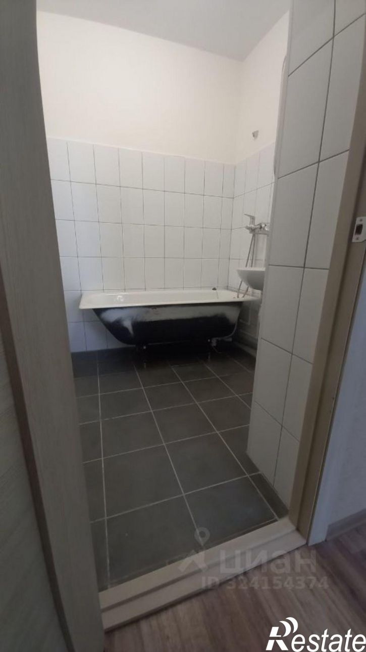 3-комн квартира ул Ивана Яхимца, 5,  д. 5