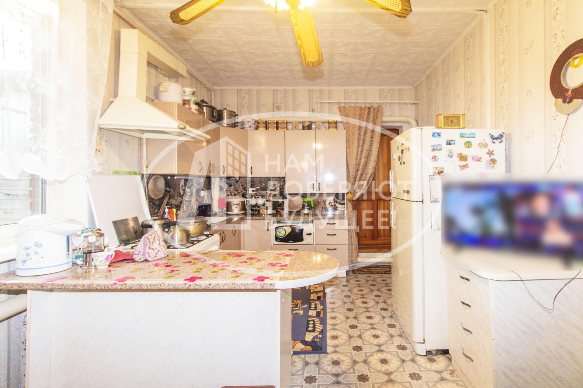 Купить дачу, дом, коттедж за 12 500 000 рублей на Лесная улица, 32