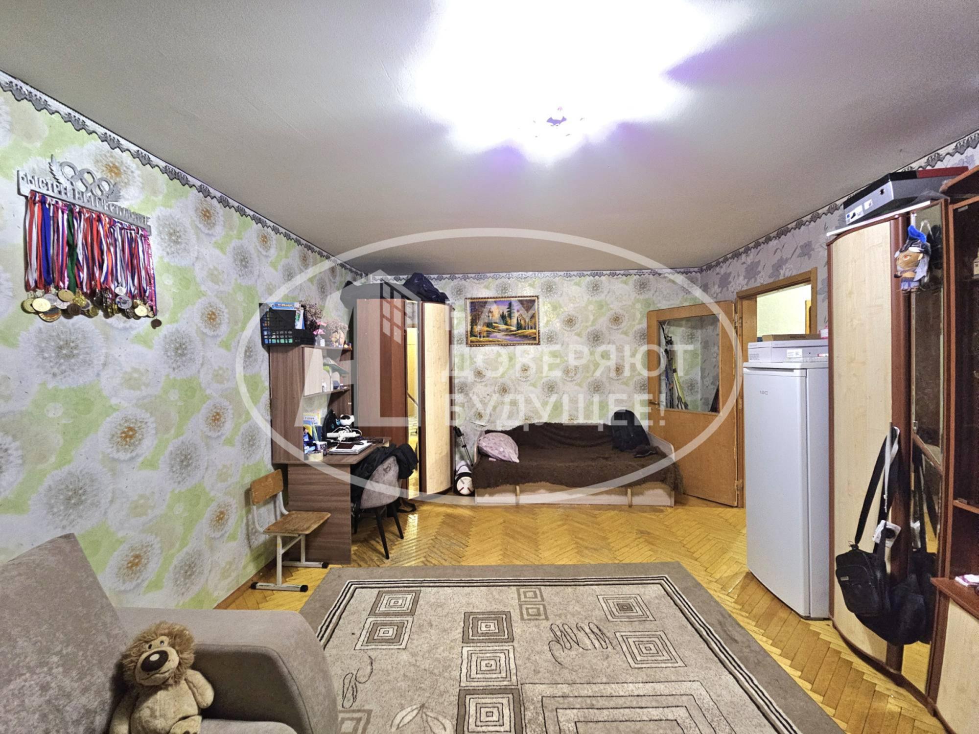 Купить квартиру за 2 200 000 рублей на 3