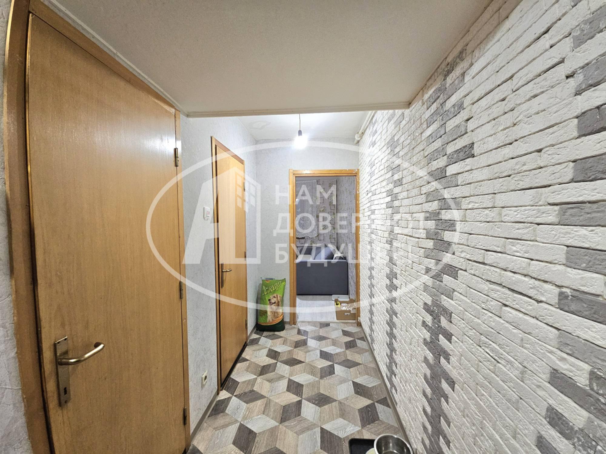 Купить квартиру за 2 200 000 рублей на 3