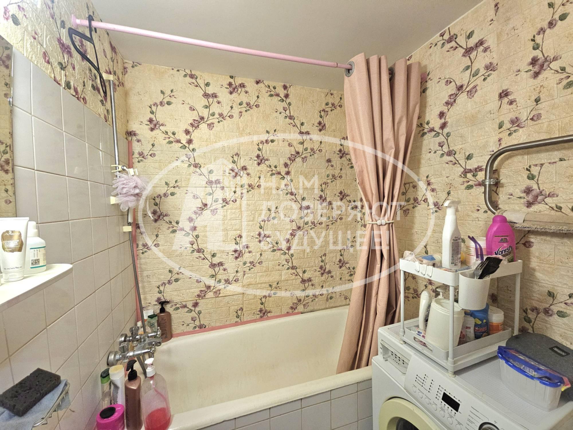 Купить квартиру за 2 200 000 рублей на 3