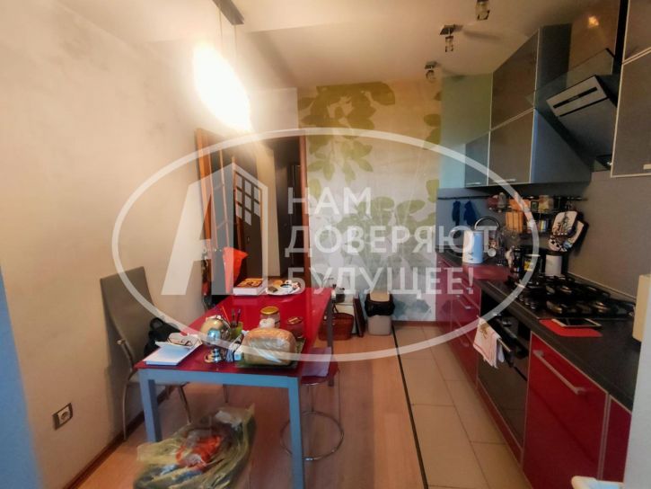 2-комн квартира улица Свердлова, 43