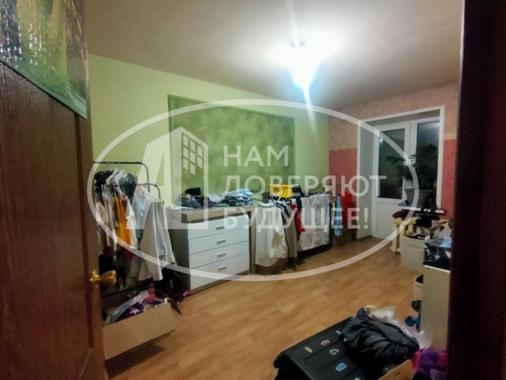 4-комн квартира улица Бачурина, 15