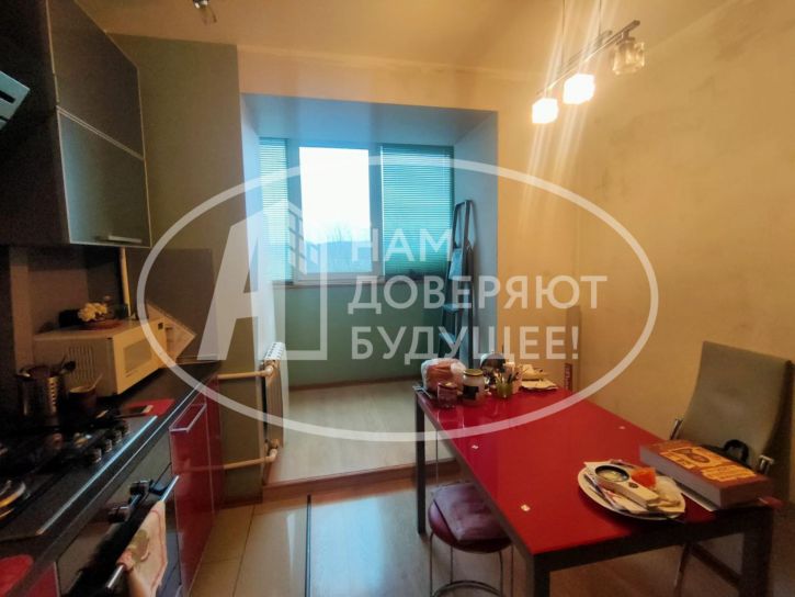 2-комн квартира улица Свердлова, 43