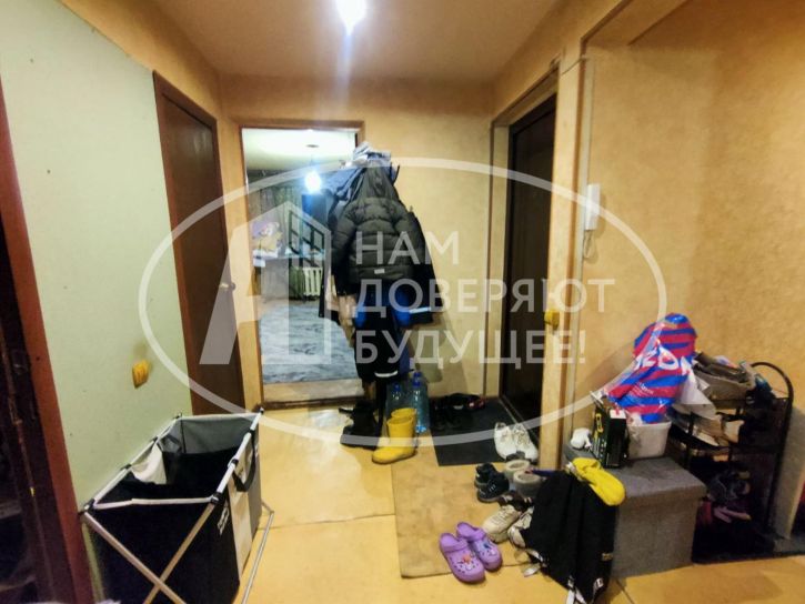 4-комн квартира улица Бачурина, 15