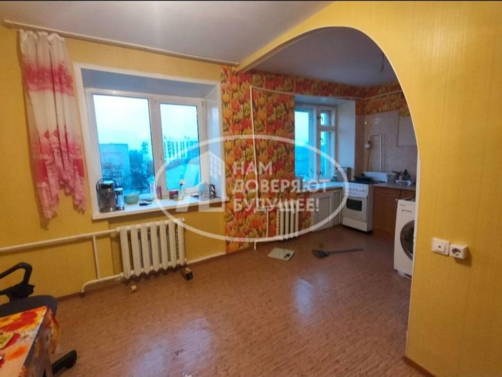 3-комн квартира улица Мамонтова, 14