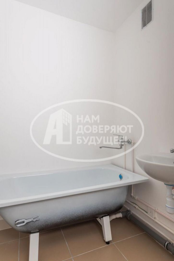 2-комн квартира улица Г.Н. Нифантова, 4Б