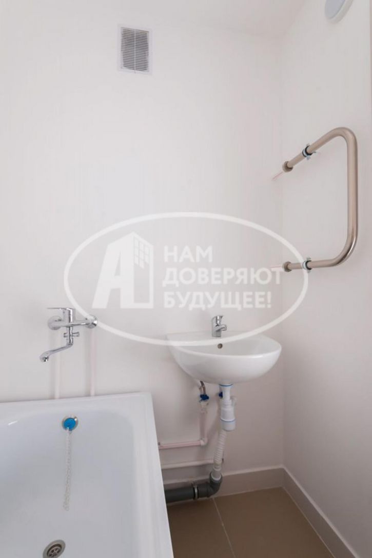 2-комн квартира улица Г.Н. Нифантова, 4Б