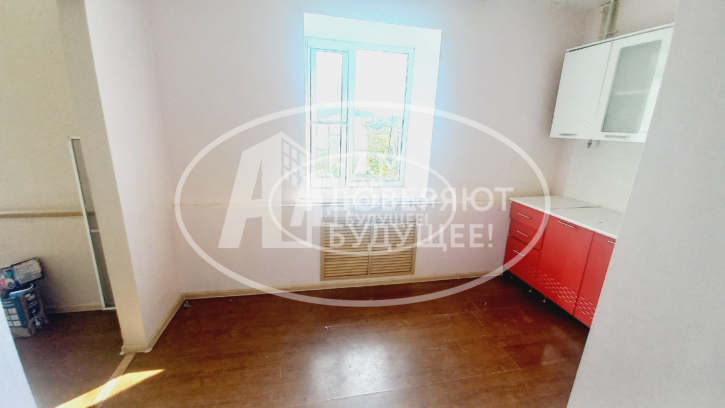 2-комн квартира улица Попова, 36А