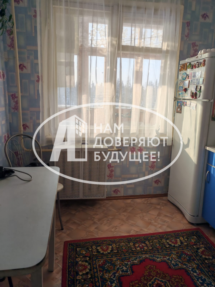 3-комн квартира проспект Свердлова, 4