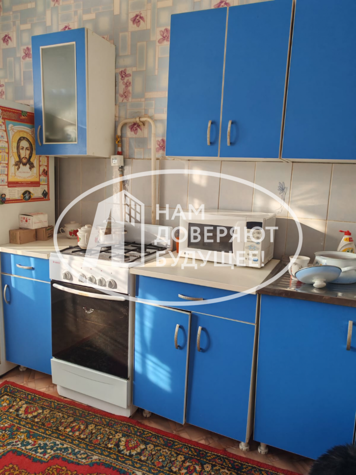 3-комн квартира проспект Свердлова, 4