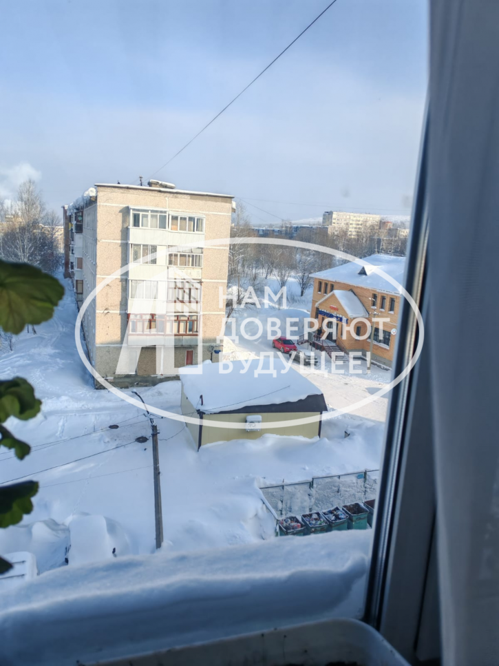 3-комн квартира проспект Свердлова, 4