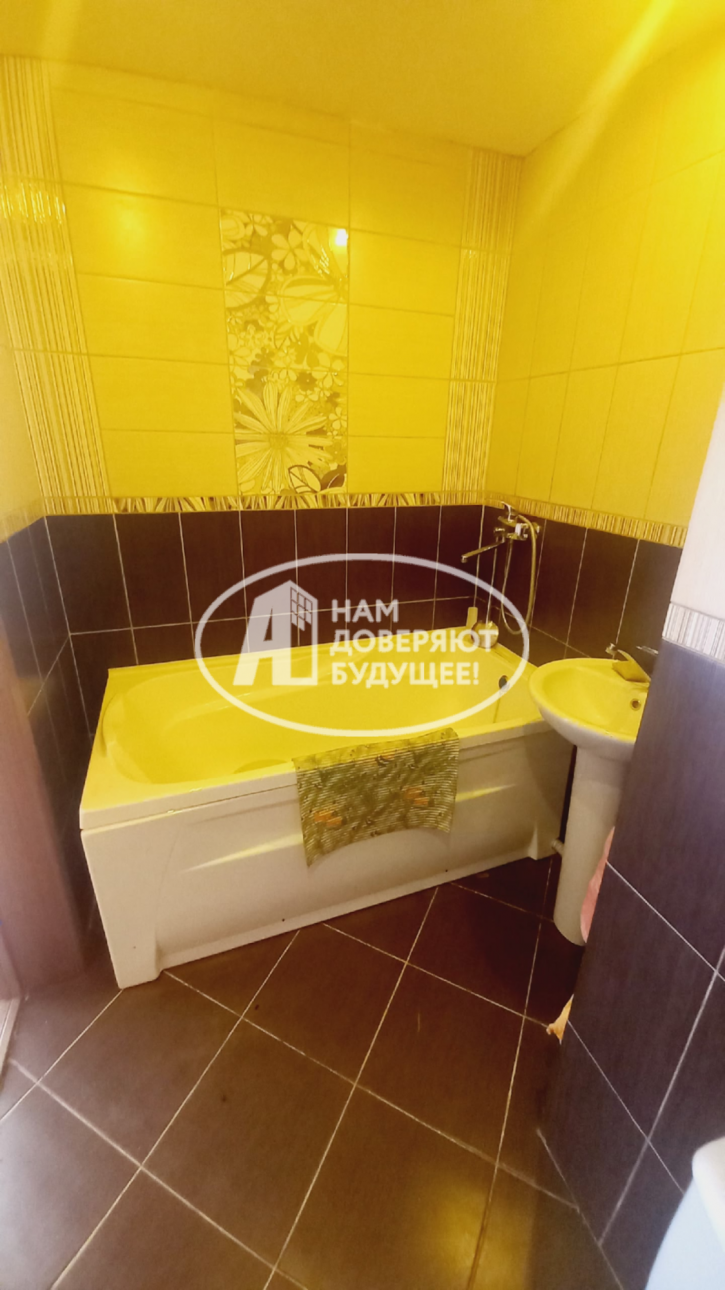 2-комн квартира улица Попова, 36А