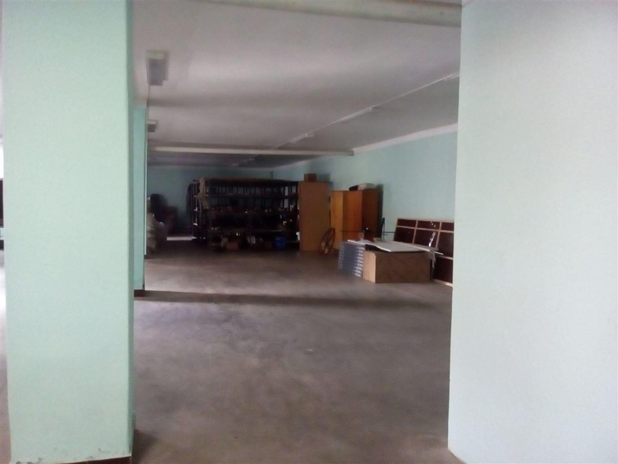 Сдать торговое помещение за 105 000 рублей на ул Матросова, д. 20а/1