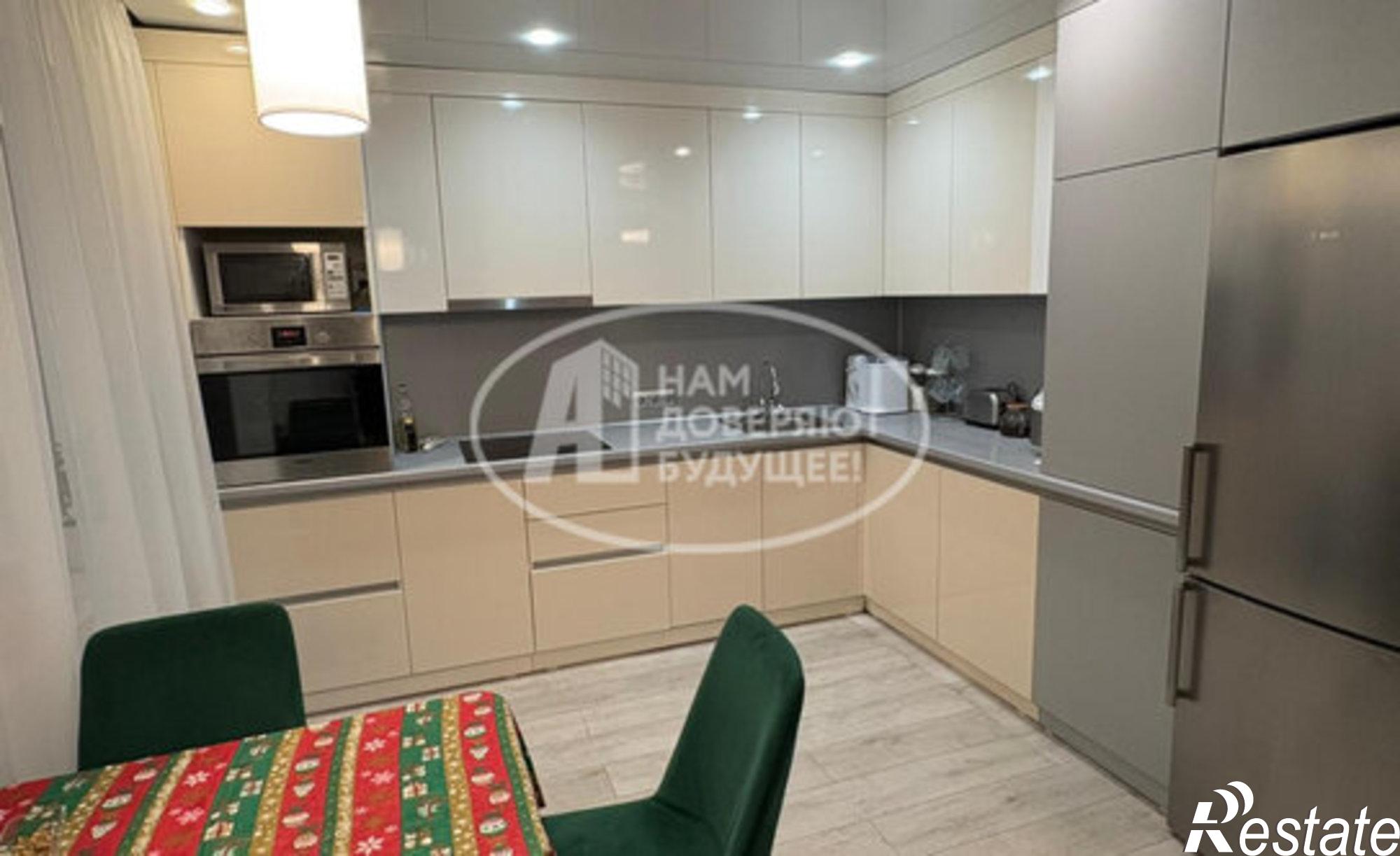 Купить квартиру за 7 550 000 рублей на улица Декабристов, 36