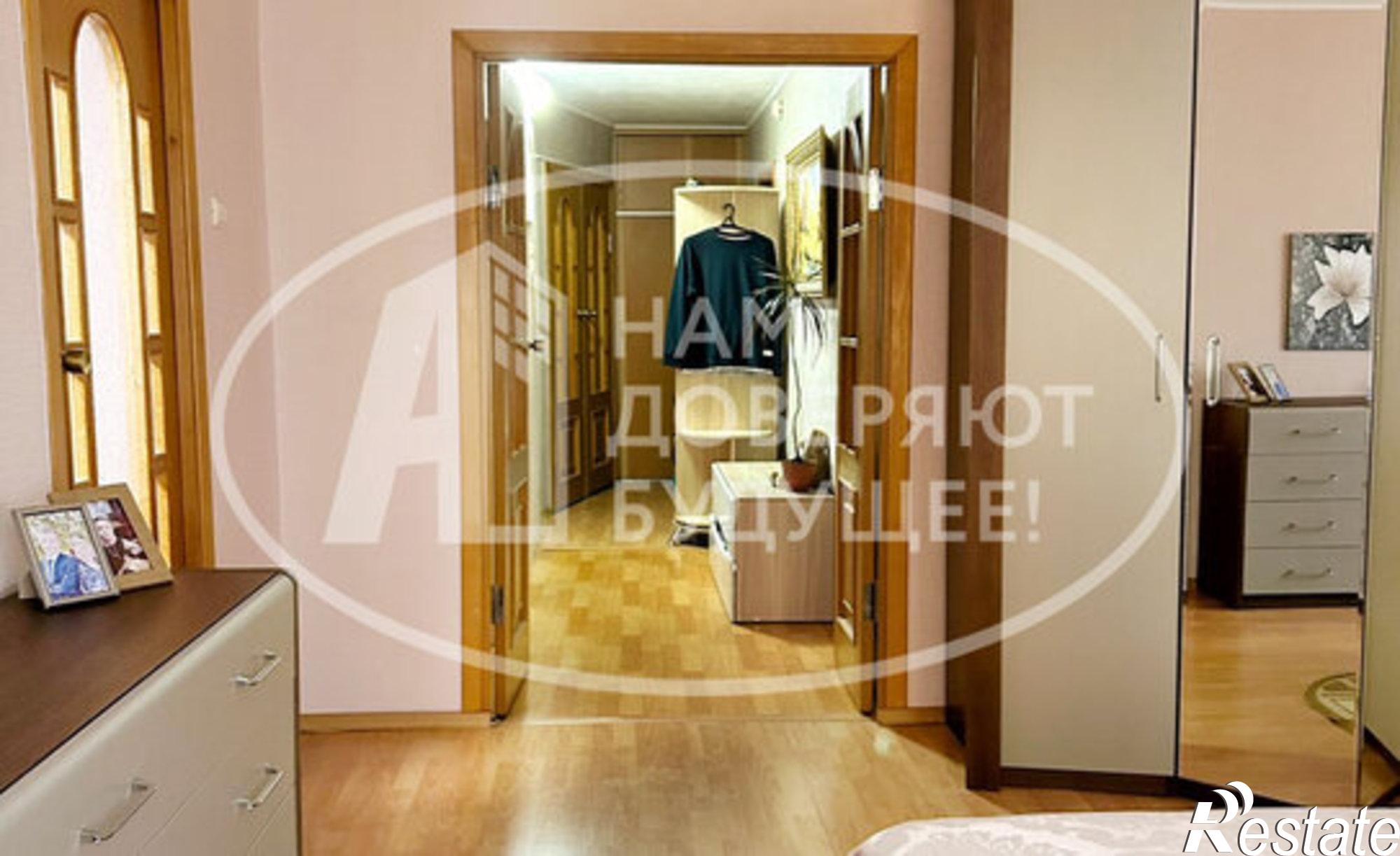 Купить квартиру за 4 450 000 рублей на ул Азина, 33