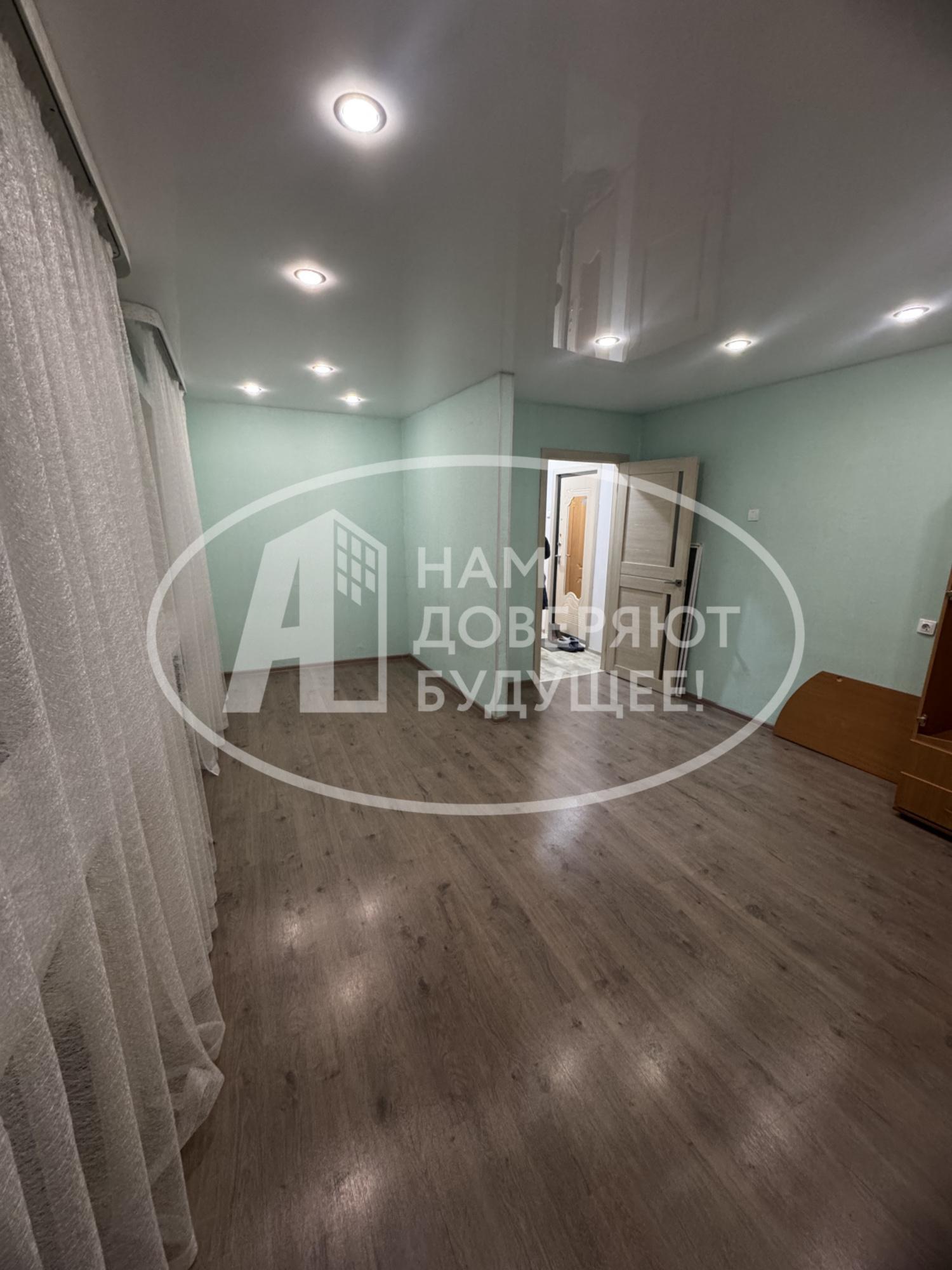 Купить квартиру за 2 270 000 рублей на улица Декабристов, 11