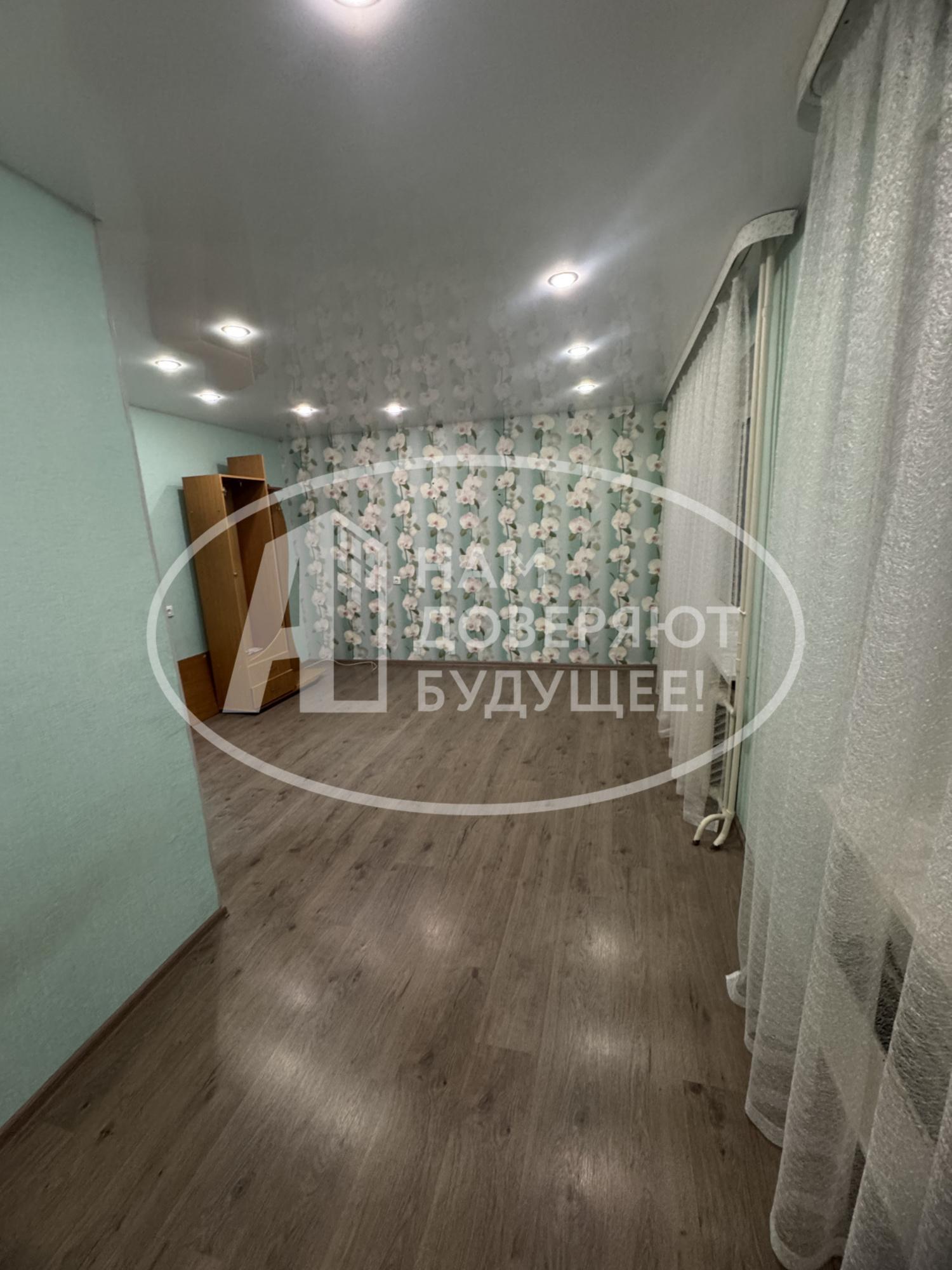 Купить квартиру за 2 270 000 рублей на улица Декабристов, 11