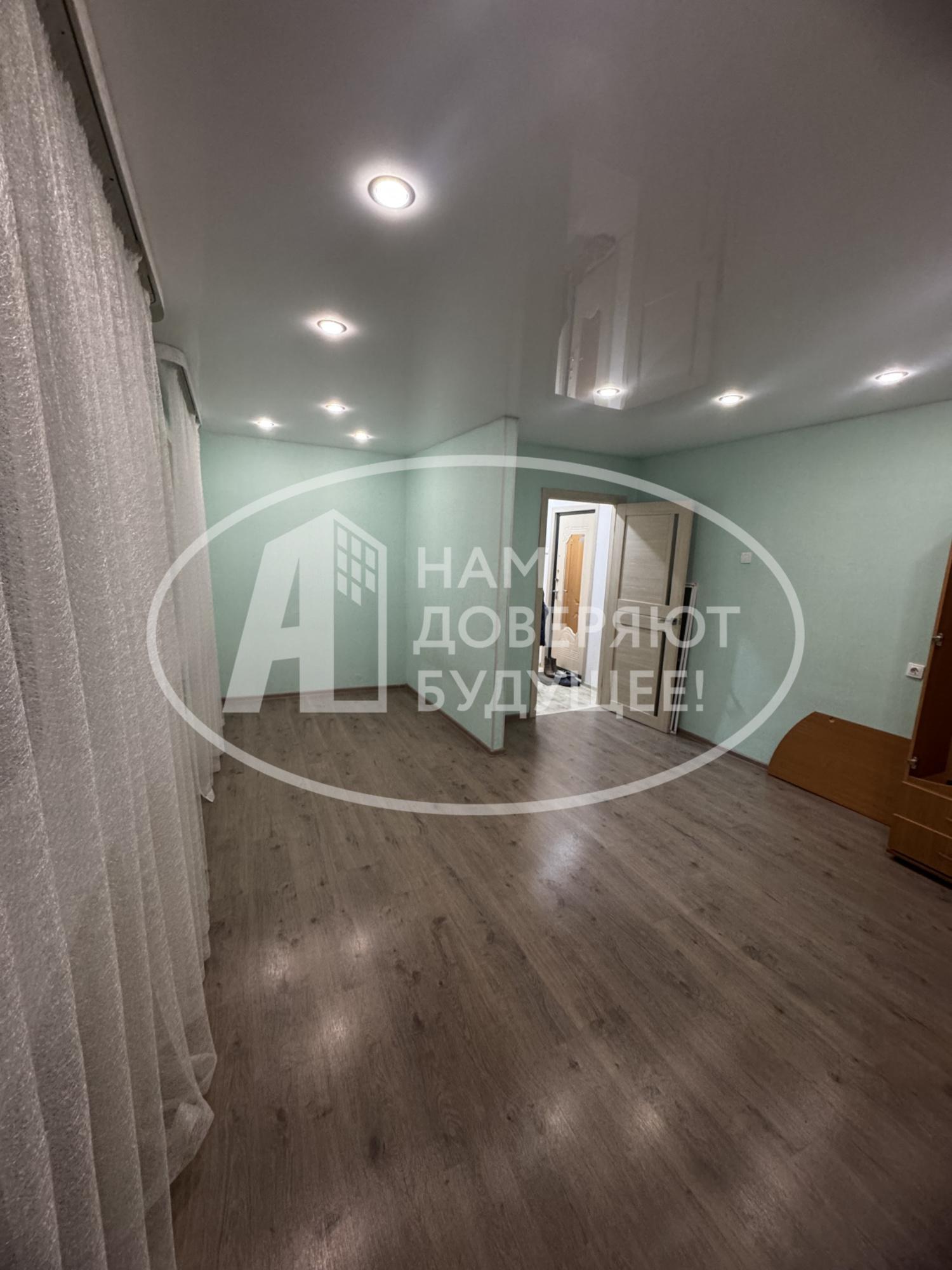 Купить квартиру за 2 270 000 рублей на улица Декабристов, 11