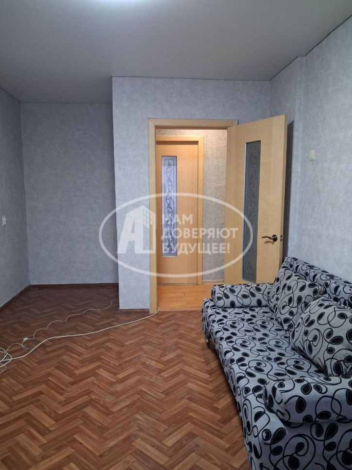 2-комн квартира улица Никонова, 18А