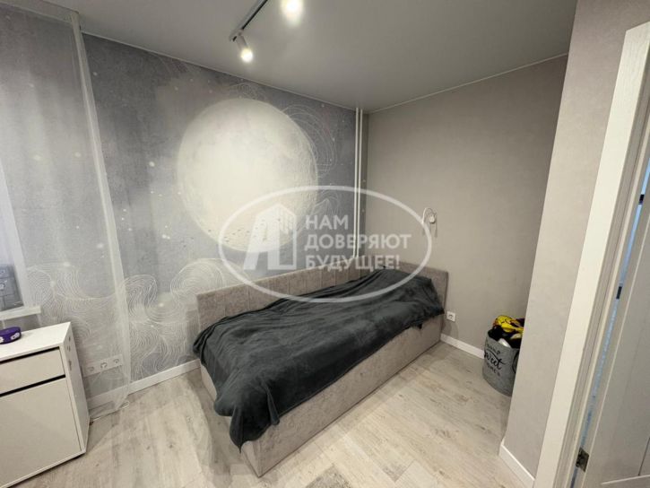 3-комн квартира улица Декабристов, 36