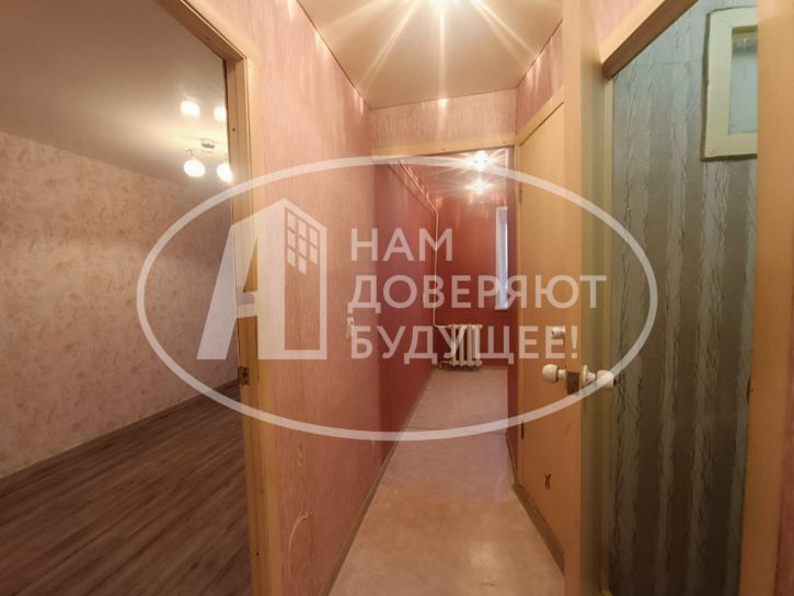 2-комн квартира улица Нефтяников, 4