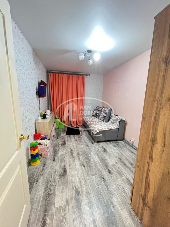 3-комн квартира проспект Победы, 23