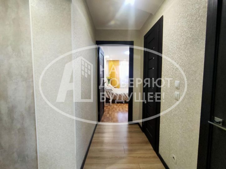 2-комн квартира улица Нефтяников, 35