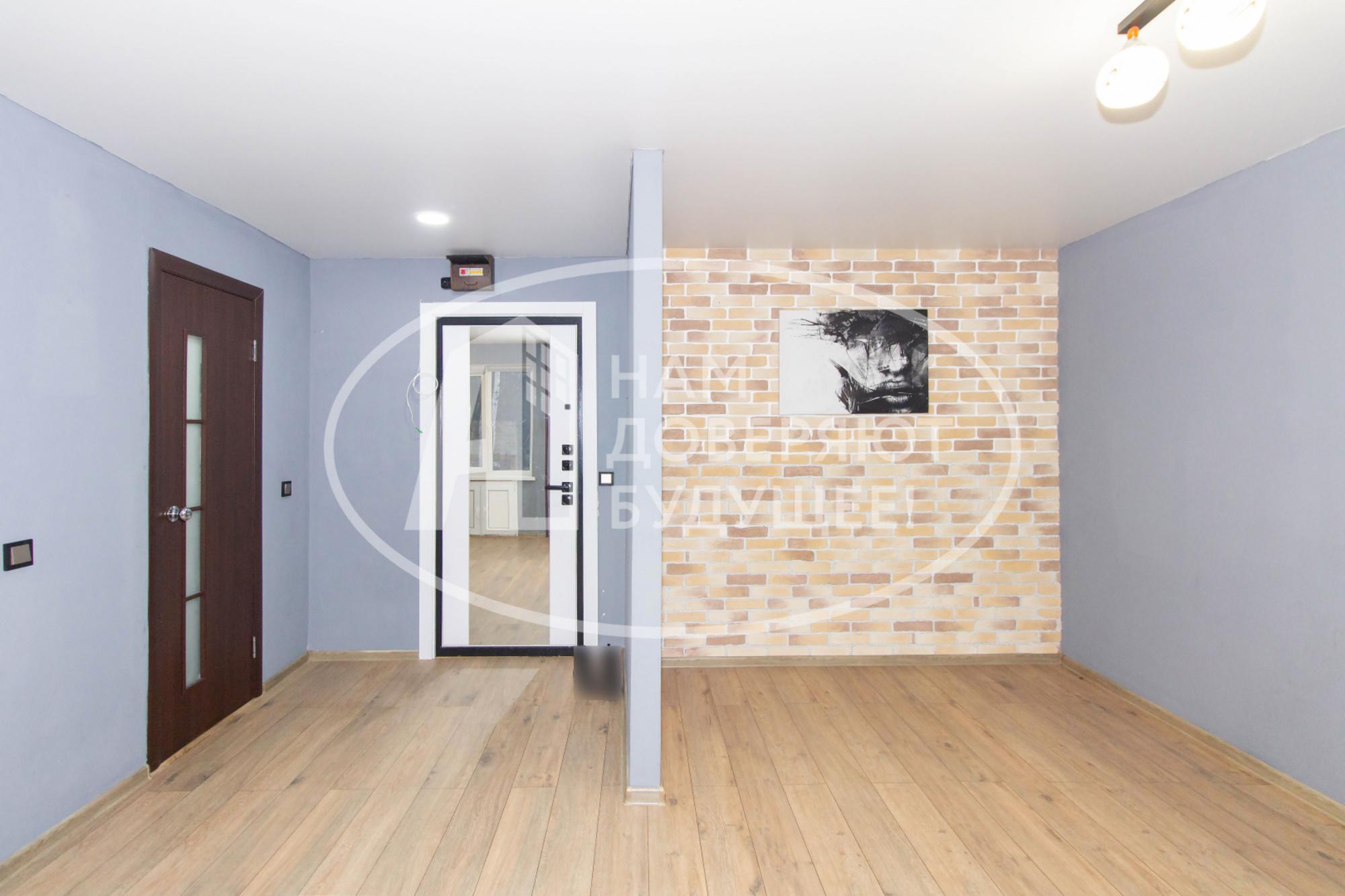 Купить квартиру за 2 400 000 рублей на Вокзальная улица, 59